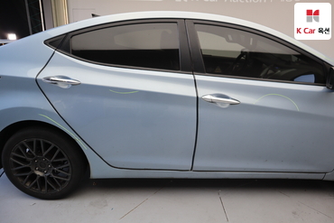 2011 - hyundai avante