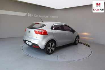 2012 - kia pride