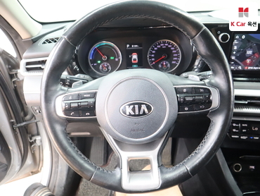 2021 - kia k5