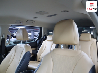 2022 - kia carnival