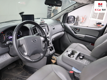 2021 - hyundai grand starex