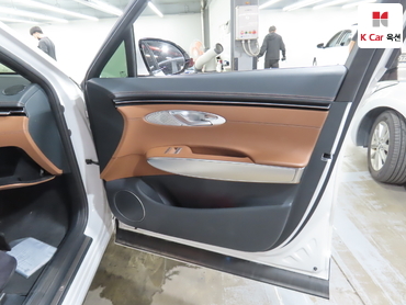 2023 - genesis gv70