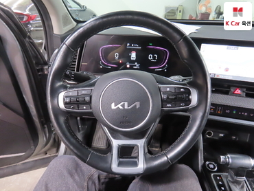 2023 - kia sportage