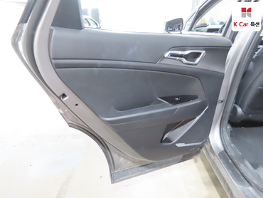 2023 - kia sportage