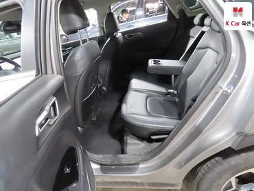 2023 - kia sportage