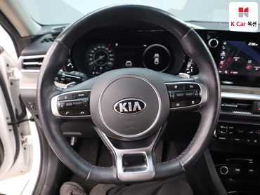 2021 - kia k5