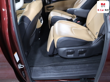 2021 - kia carnival