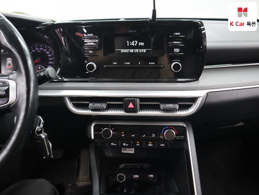 2022 - kia k5