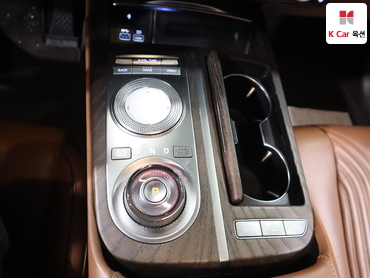 2022 - genesis g80