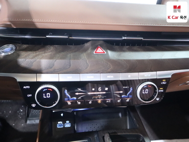 2022 - genesis g80