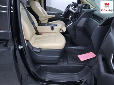 2024 - hyundai staria