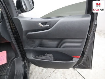 2024 - hyundai staria
