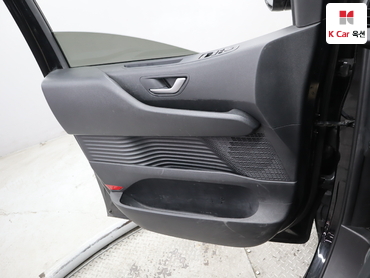 2024 - hyundai staria