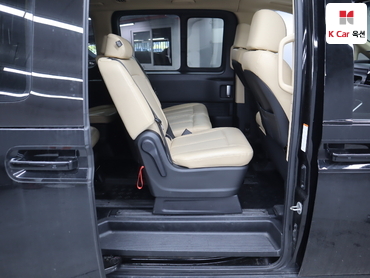 2024 - hyundai staria