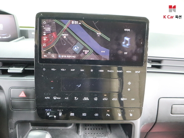 2024 - hyundai staria