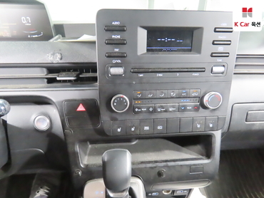2024 - hyundai staria