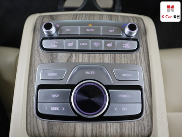2022 - kia k9