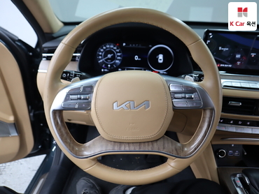 2022 - kia k9