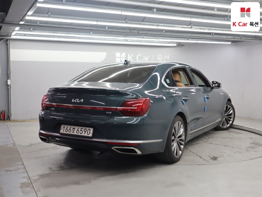 2022 - kia k9