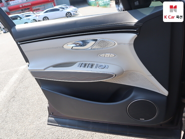 2021 - genesis gv70