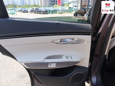 2021 - genesis gv70