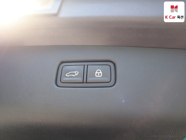 2021 - genesis gv70