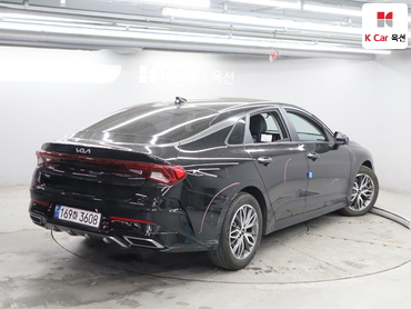 2022 - kia k5