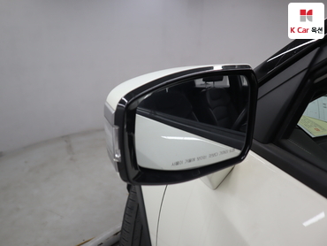 Kg Mobility (Ssangyong) Torres 2023 — صورة 21