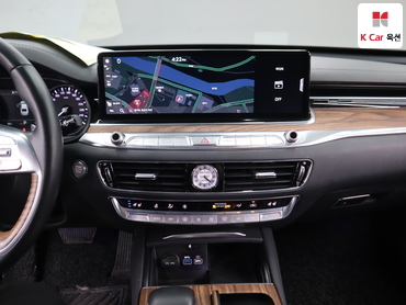 2022 - kia k9