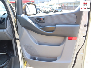 2016 - hyundai grand starex