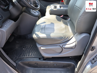2016 - hyundai grand starex