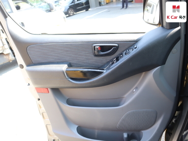 2016 - hyundai grand starex