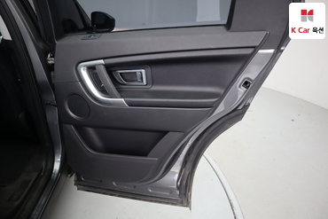 2017 - land rover discovery