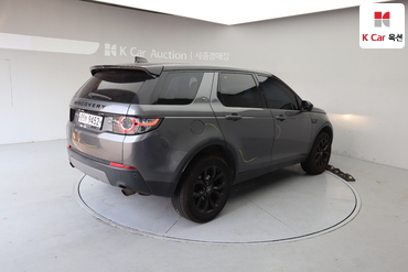 2017 - land rover discovery
