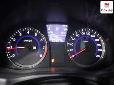 2012 - hyundai accent