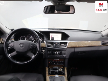 2010 - mercedes-benz e300