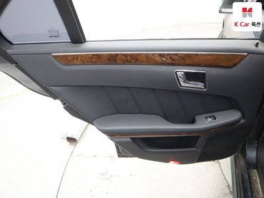 2010 - mercedes-benz e300