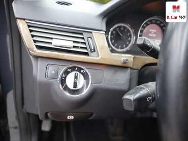 2010 - mercedes-benz e300