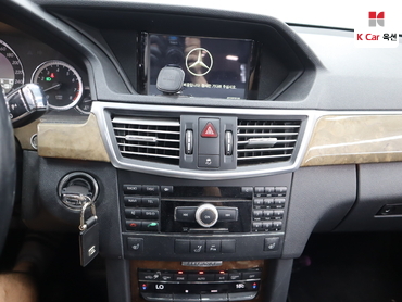 2010 - mercedes-benz e300