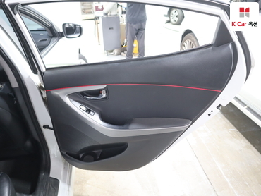 2011 - hyundai avante