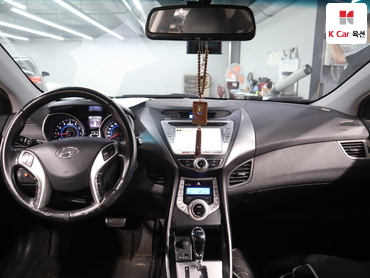 2011 - hyundai avante