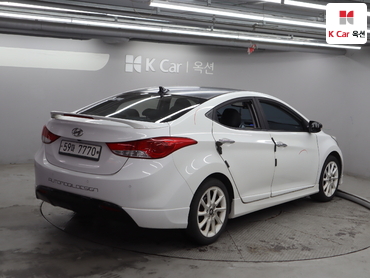 2011 - hyundai avante