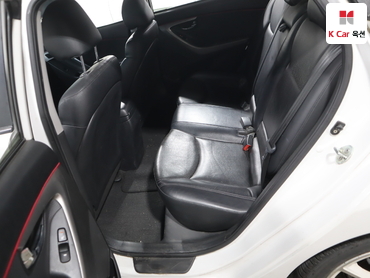 2011 - hyundai avante