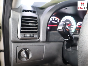 2013 - kg mobility (ssangyong) rexton