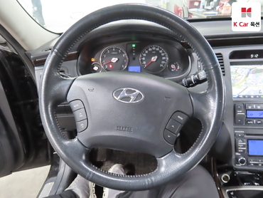 2010 - hyundai grandeur