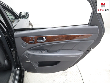 2014 - hyundai equus