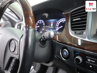 2014 - hyundai equus