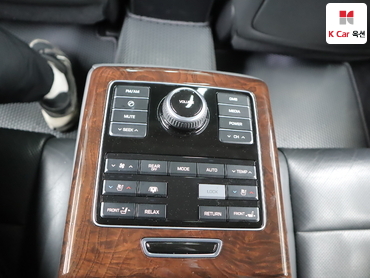 2014 - hyundai equus