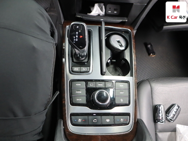 2014 - hyundai equus