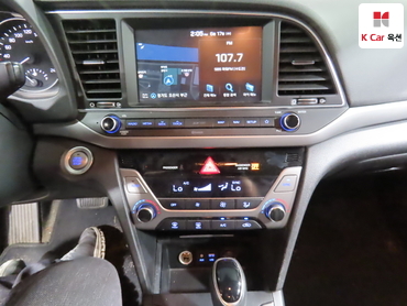 2018 - hyundai avante